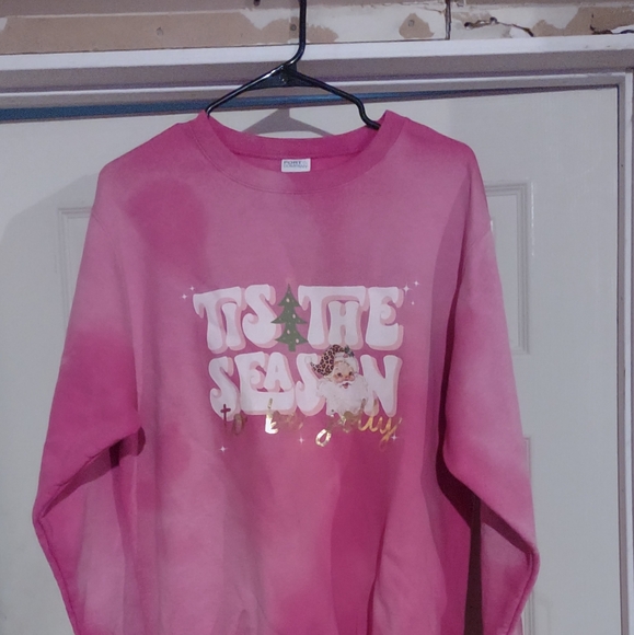 port company Tops - Pink size medium Christmas sweatshirt Tis the season to be jolly